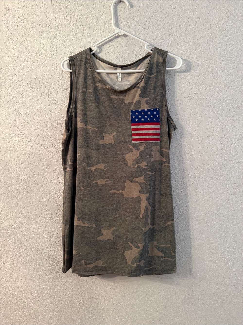 Magic Fit Camouflage Tank with American Flag Pocket - Olive